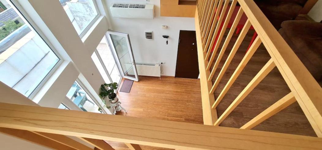 Duplex Apartment In The City Center Tbilisi Luaran gambar